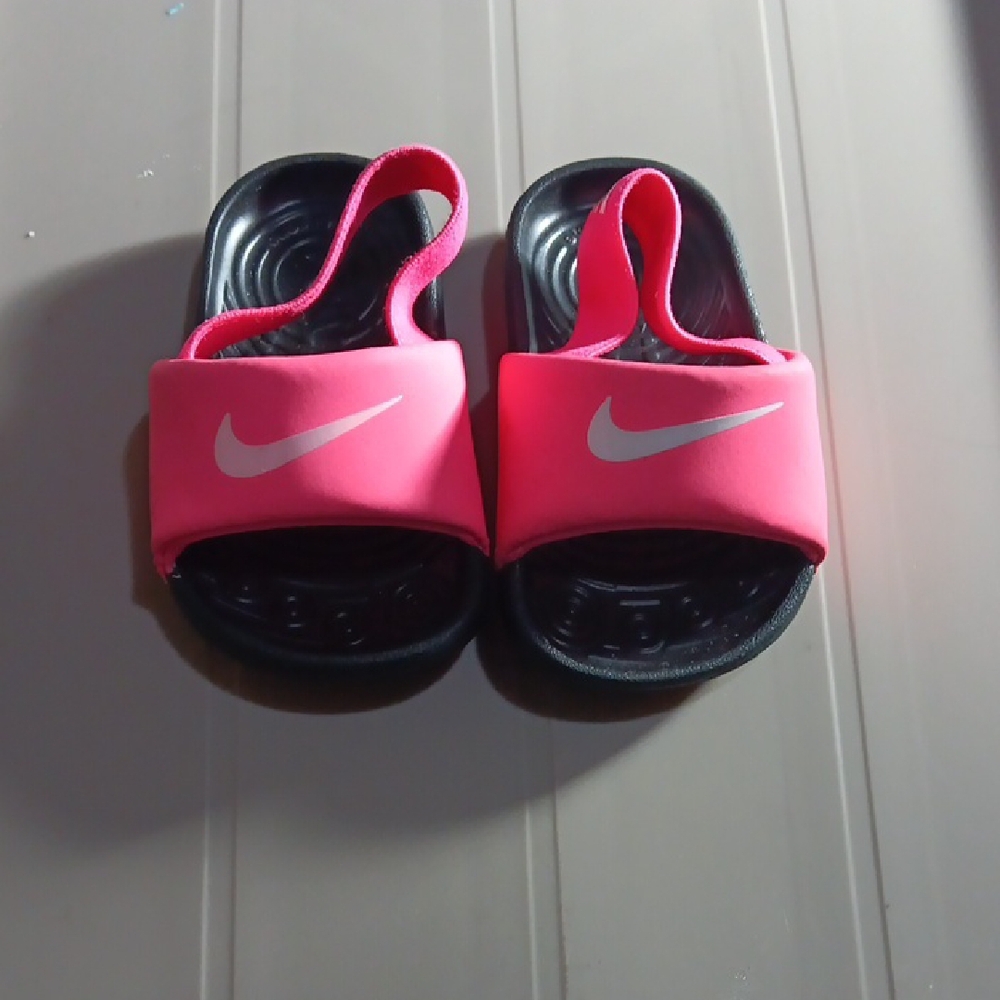 Nike Pink Slide Sandals